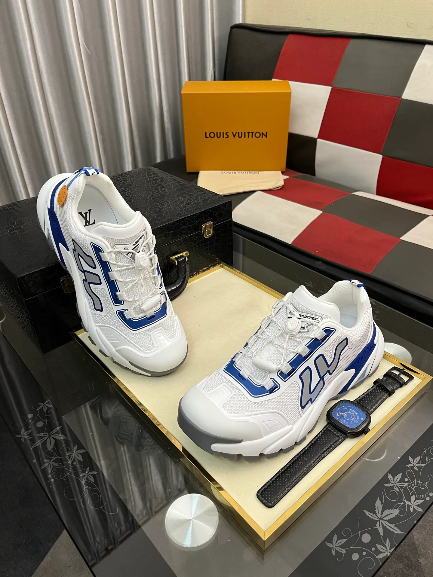Men's shoes 💰780⌚️⌚️Top version [LOUIS VUITTON] Couple 🧑‍🤝‍🧑 Craftsman style Counter series (original order) New style 🍀LV Louis Vuitton - Top version LV classic high-top trendy shoes! Made of imported original craft calfskin, original breathable lining, and original wear-resistant, lightweight, high-end TPU outsole! High quality products! Code number: 36-457️⃣Colors available